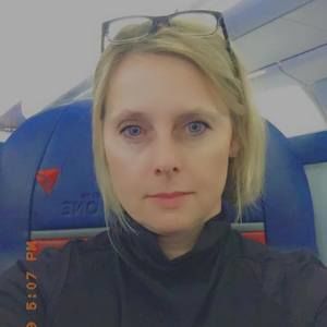 Meet your Posher, Angela